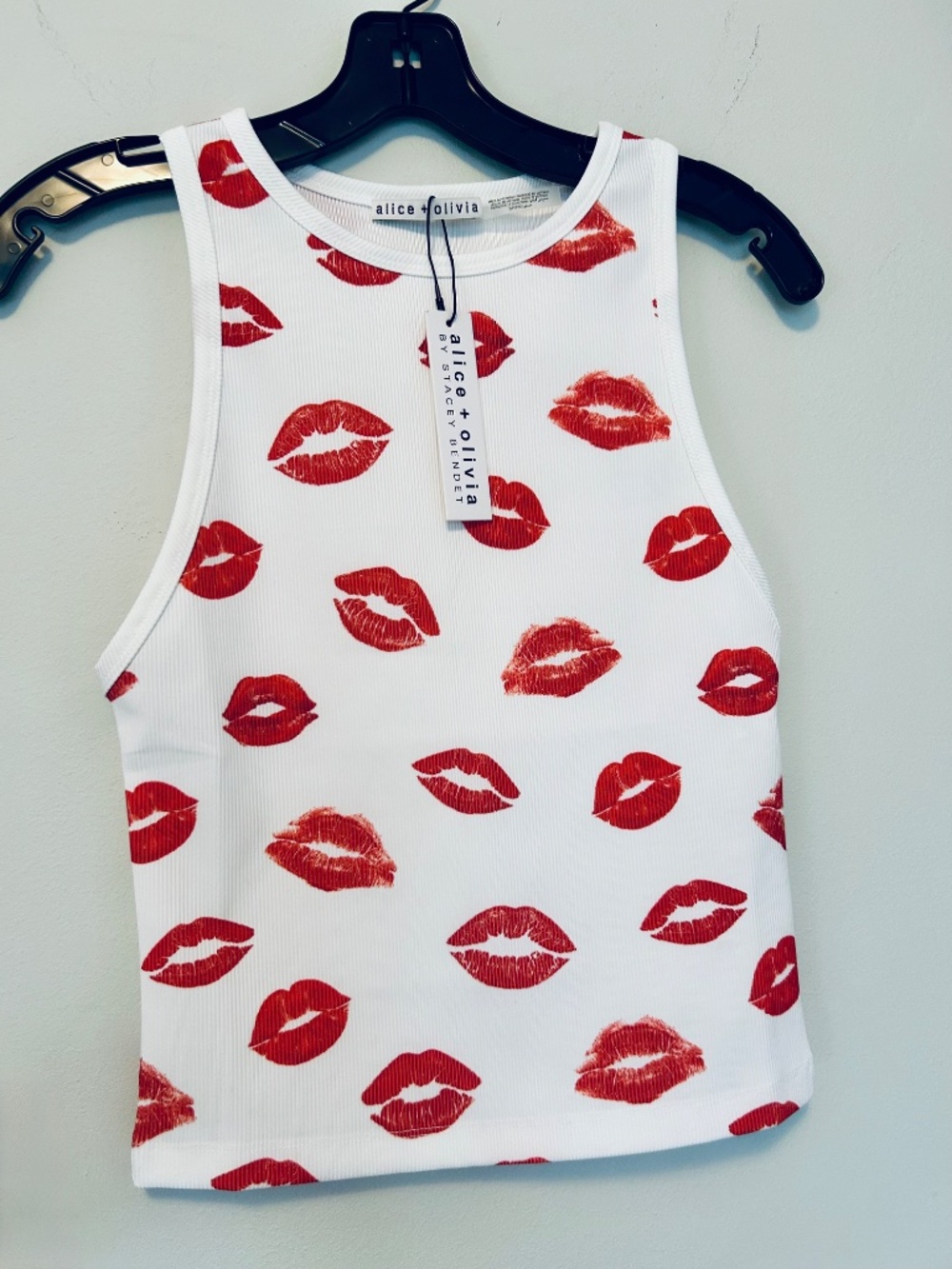 Alice + Olivia Allen Tank Top in Lips size S NWT $135 - Picture 9 of 15